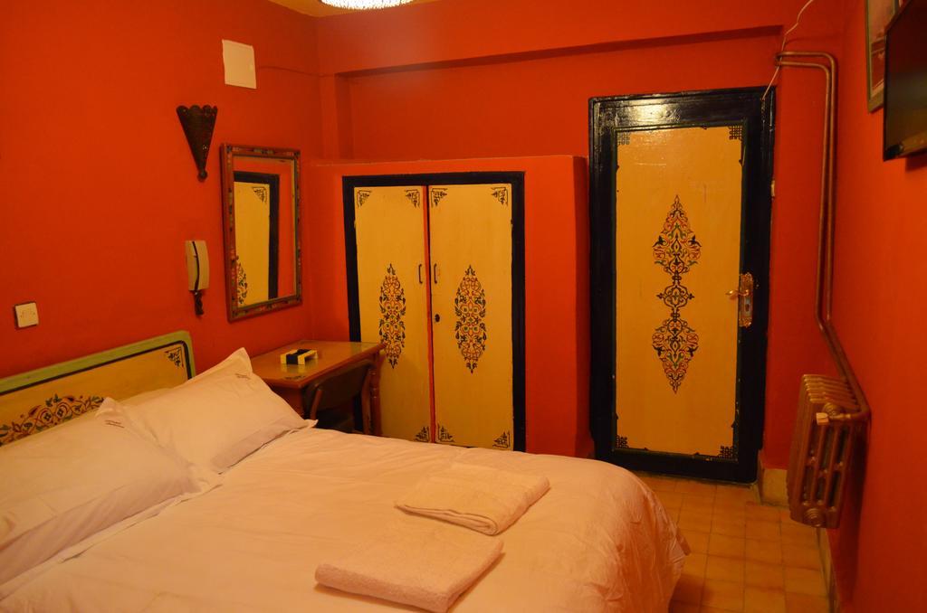 Single Room,706685350:JPEG