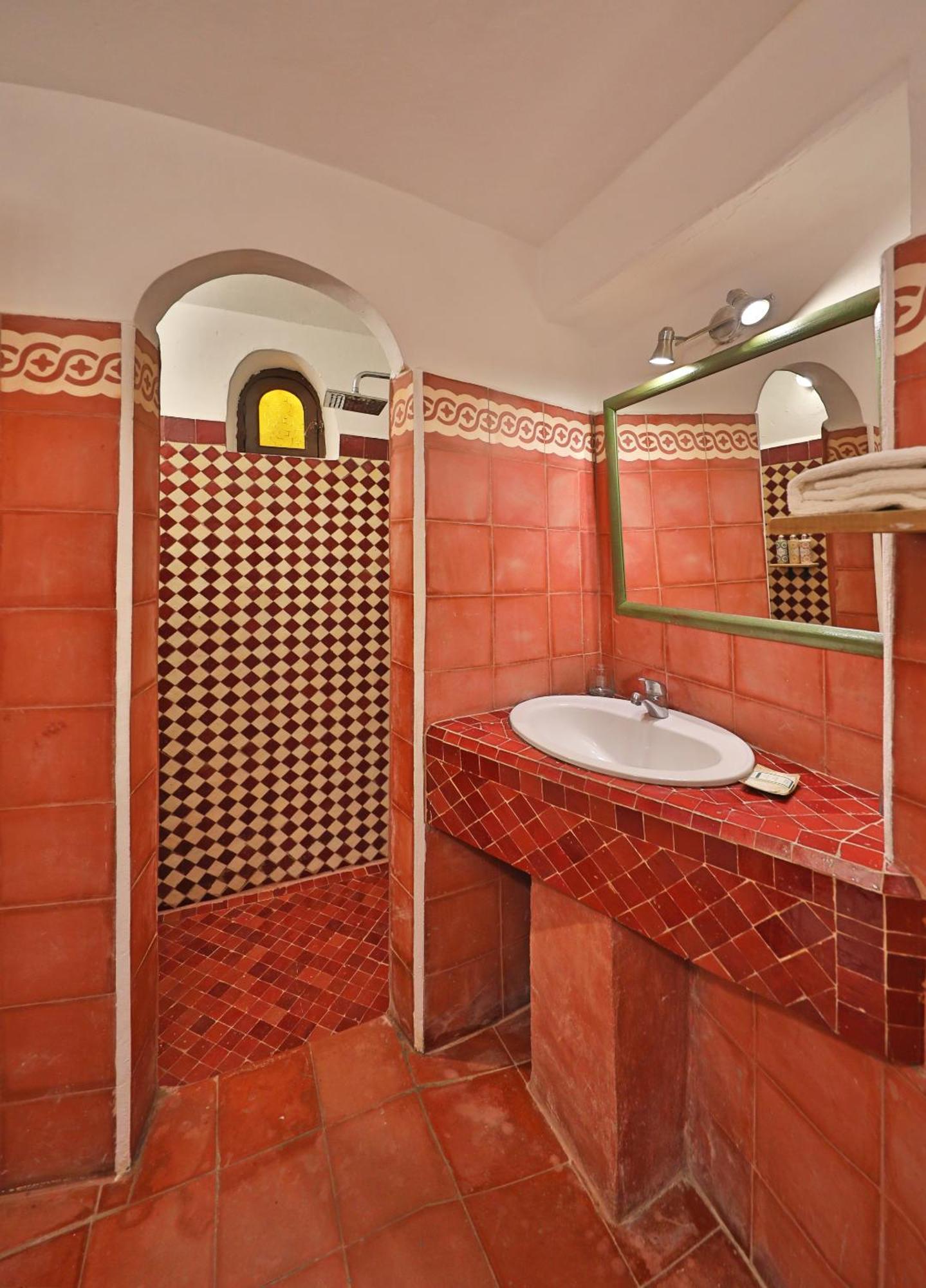 Double Room Private Bathroom,1609717838:JPEG